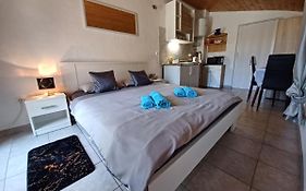 Pampas Studio, Self Check-In